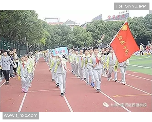 周芳专访：从绿茵场到人生舞台的足球旅程回顾与展望