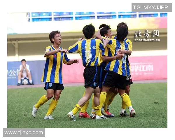 足球明星黄勇的生平成就与精彩瞬间全景介绍 足球明星黄勇的生平成就与精彩瞬间全景介绍